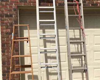Lot 133-G: We Ladders Three

Includes: 
•	Two 20’ aluminum extension ladders and one 6’ wooden stepladder
•	One of the extension ladders is made by Saf-T-Master
•	Wood ladder made by Keller

Condition: All three ladders appear to be in Good pre-owned condition.

