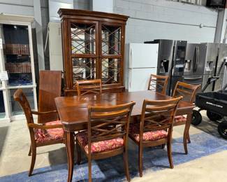 Dining Room Table and Hutch Orlando Estate Auction