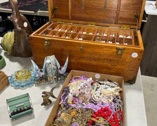Costume Jewelry and Vintage Tool Box Orlando Estate Auction