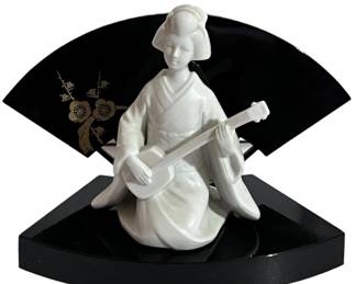 Fine White Porcelain Geisha Figurine