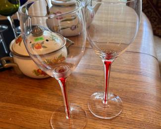 red teardrop wine glasses