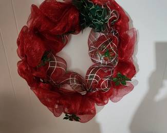 One of many pretty wreaths