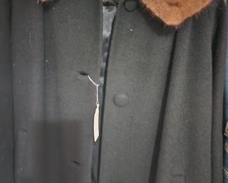Vintage coat with mink collar