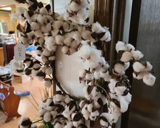 Arrangement made of cotton stalks
