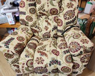 Electric lift La Z Boy recliner