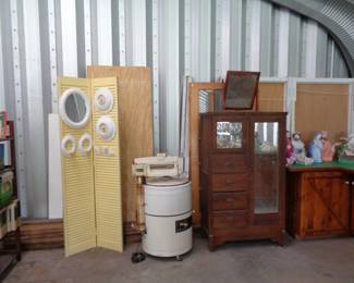 Vintage Crosley Electric Washing Machine, Chifferobe