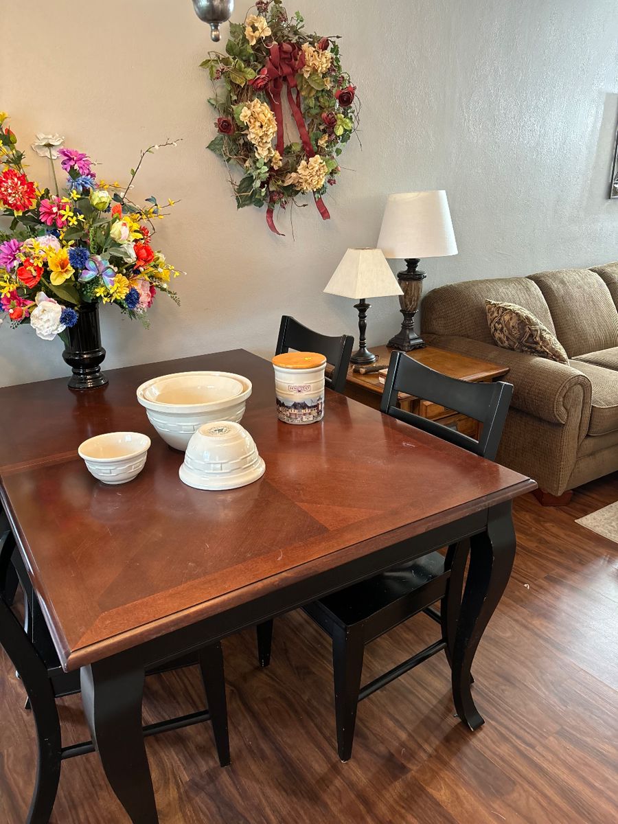 Amy Alfeld Estate Sales 3 bedroom Godfrey Sale!!! starts on 5/1/2024