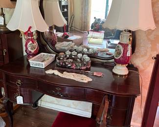 Queen Anne Mahogany Vanity w/Mirror, Vanity Chair (as is)