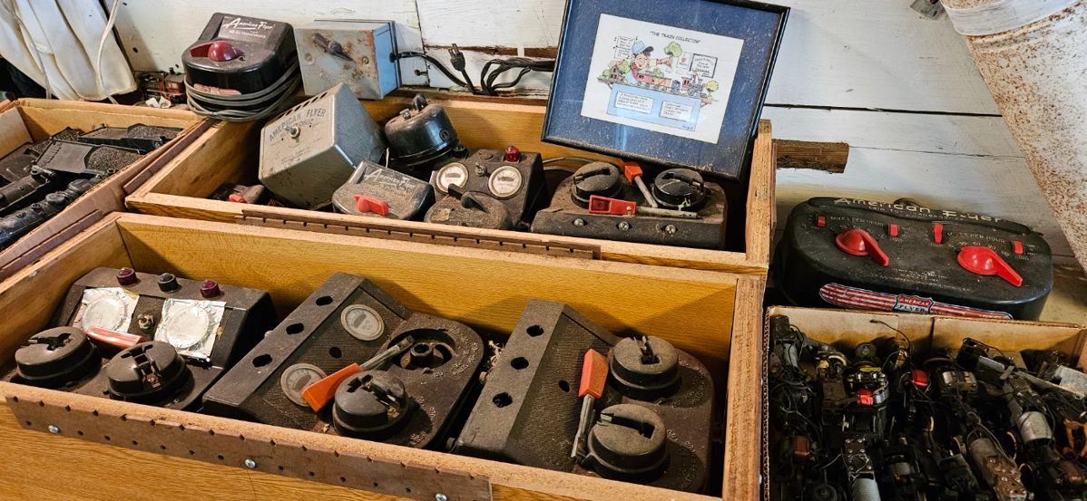 LARGE St Petersburg Estate Sale in Saint Petersburg, FL starts on 4/26/2024