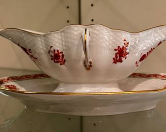 Herend Chinese Bouquet (Rust) gravy boat, underplot and ladle