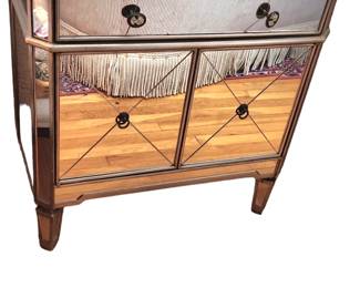 Mirrored cabinet, great DIY project