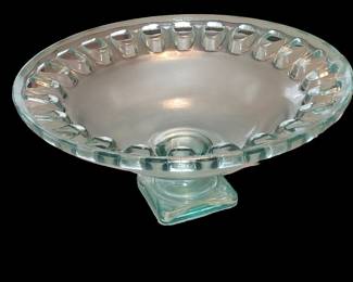 Glass cake/pie stand