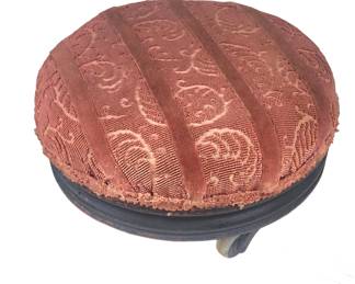 Small stool on casters