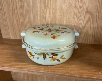 Vintage Halls Superior Quality Casserole Dish Jewel Tea Autumn Leaf 