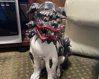 Chinese Fu Foo dog statue