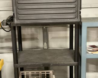 TV PRODUCTION STUDIO MONITOR Multiple Power Source