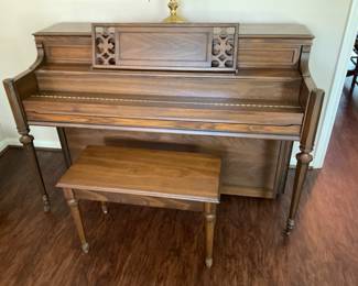 Story and Clark Piano 