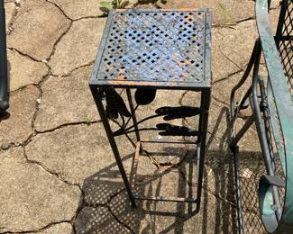 Metal leaf design side table