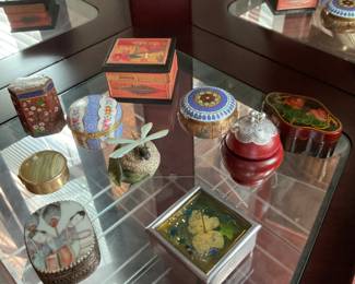 Small treasure boxes