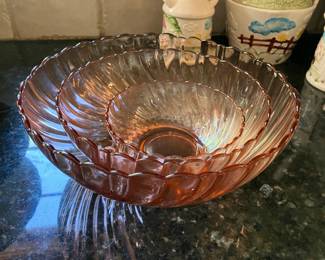 Pink swirl glass bowls