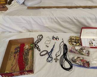 Necklaces, bracelets, earrings