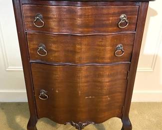 Mahogany Serpentine Cabinet