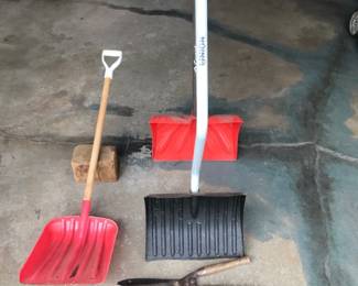Common Home Yard Tools
