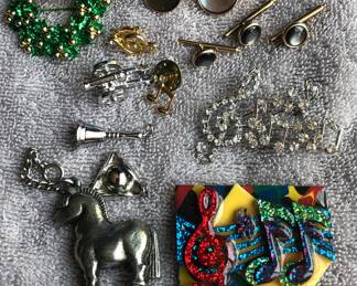Musical Jewelry, Cuff Links and a Christmas Broach 