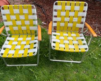 Vintage weave outdoor folding chairs
