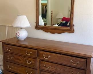 Ethan Allen Chest Of Drawers And Mirror 