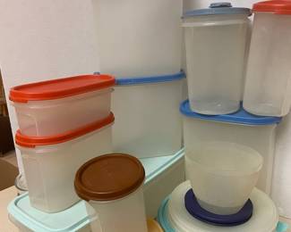 Tupperware And Pyrex 