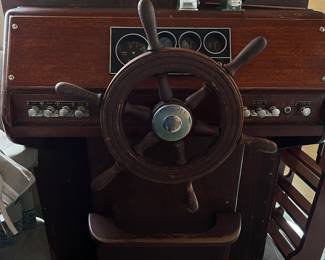 Chrysler Vintage Boat Console (bilge pump knob – search light knob – horn knob – wiper knob – blower knob – anchor lights knob – gauges – steering wheel – controls),