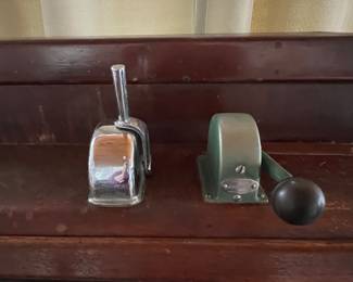 Chrysler Vintage Boat Console (bilge pump knob – search light knob – horn knob – wiper knob – blower knob – anchor lights knob – gauges – steering wheel – controls),