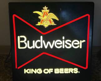 Budweiser King of Beers LightUp Sign  Vintage