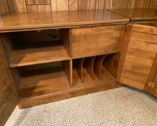 Ethan Allen Mid Century Shutter Door Media Cabinet Storage in Maple with Nutmeg Finish