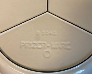 Vintage Prizer Ware Cast Iron Casserole Dish w/Blue Tulips