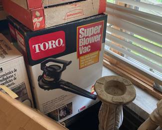 Toro Electric Super Blower, Vacuum & leaf Shredder NIB