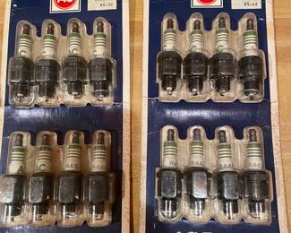 Vintage AC-Delco R44S Spark Plugs NEW in Package 