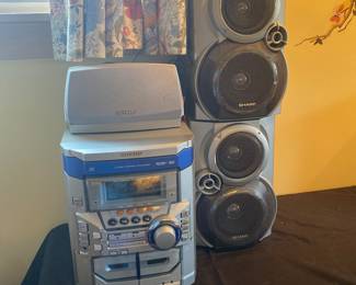 Sharp CD-DD4500 Surround Sound System/Radio