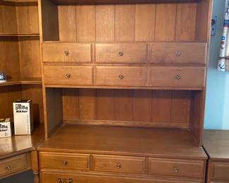 KLING Solid Hard Rock Maple Early American Colonial Style Chest w/bookcase