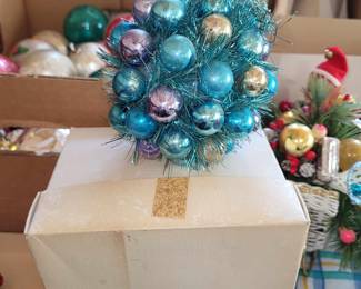 Rare & Gorgeous Vintage Blue Christmas globe