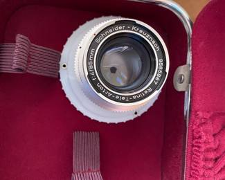 Schneider-Kreuznach Lense - The coating of Schneider-Kreuznach lenses, produce some of the most vivid and saturated colors 