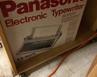 Panasonic electric typewriter model KX-R375