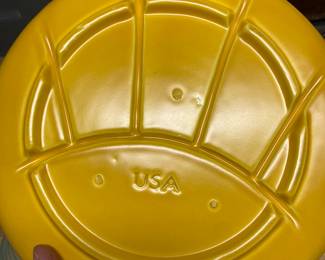 Vintage Ceramic Fondue Plates Assorted Colors, 6 Divided Parts, Set Of 4, USA