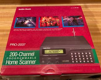 Radio Shack PRO-2037 200-Channel Programmable Home Scanner NEW in BOX