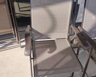 Collapsible patio chairs very nice like new 