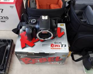 Canon rebel T3 camera