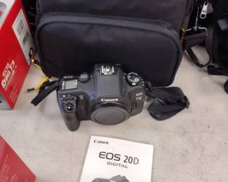 Canon E O S 20 D Camera