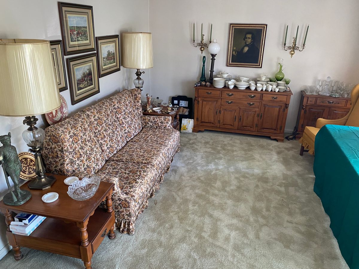 Colonia ESTATE SALE All must be liquidated starts on 5/31/2024