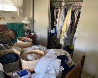 Estate Sales By Olga in Colonia NJ